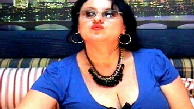 MatureMadlene porno [2015/11/11 15:15:53]
