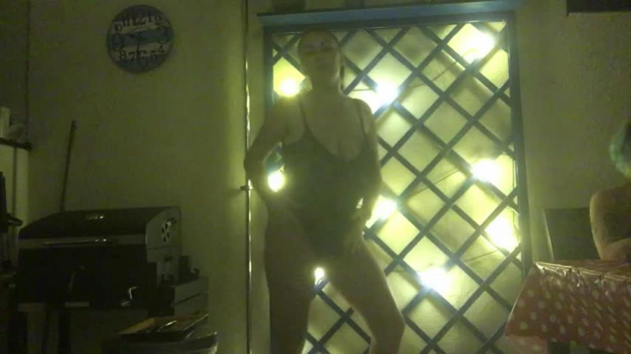 helen_star webcam naked release [2021/12/20]