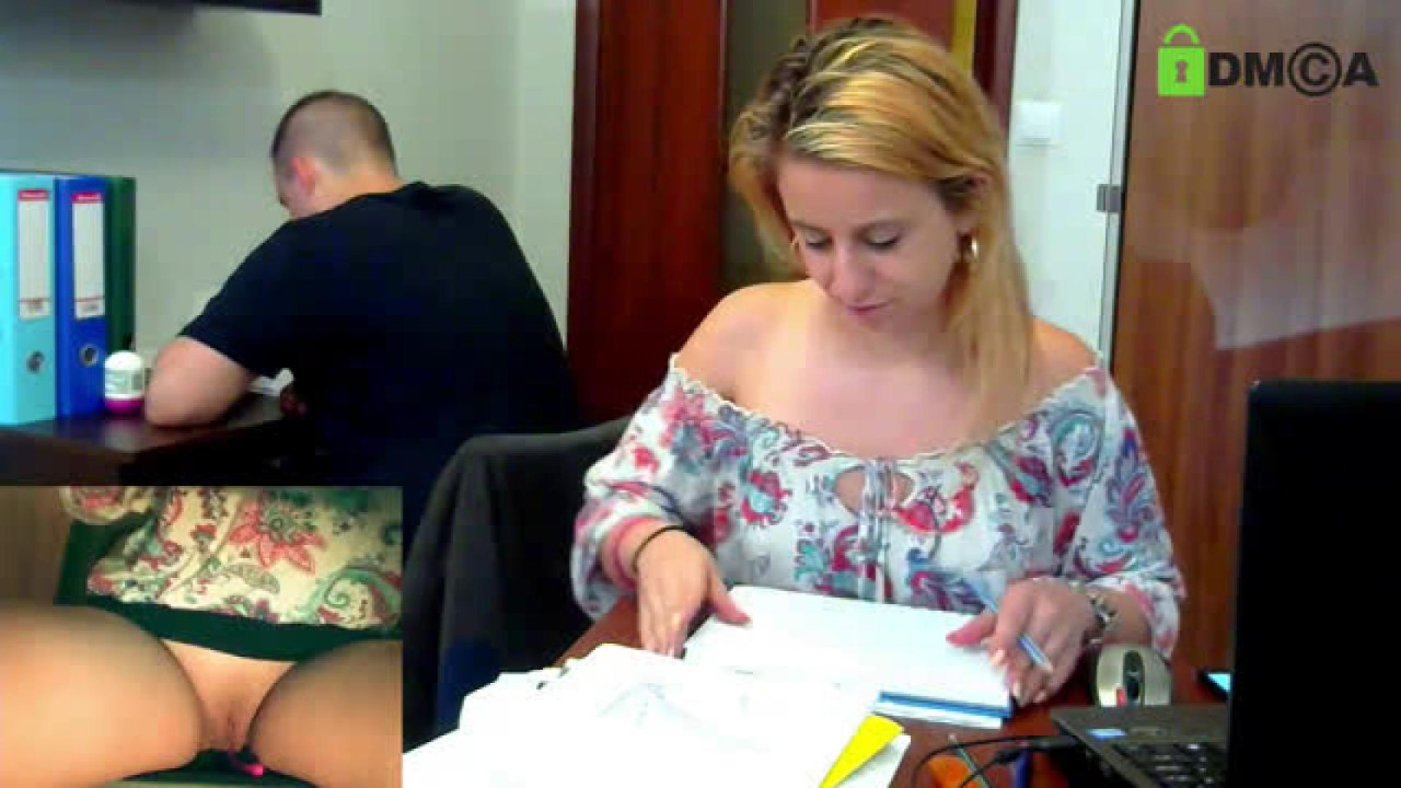 fluorent intimate record on 2017-07-19 01:50:44 from chaturbate