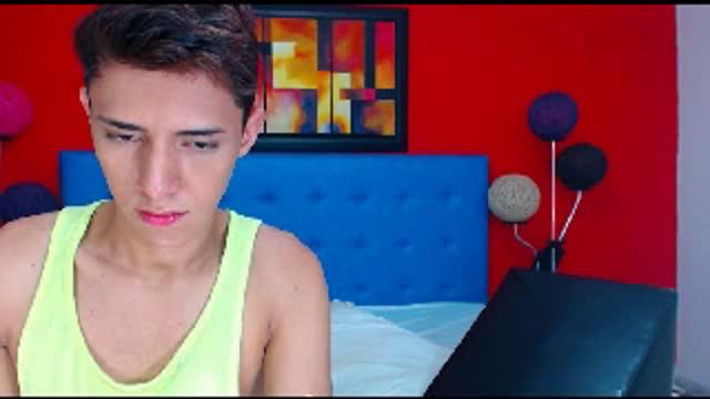 charlyhot1031 naked [2016/04/24 03:45:54]