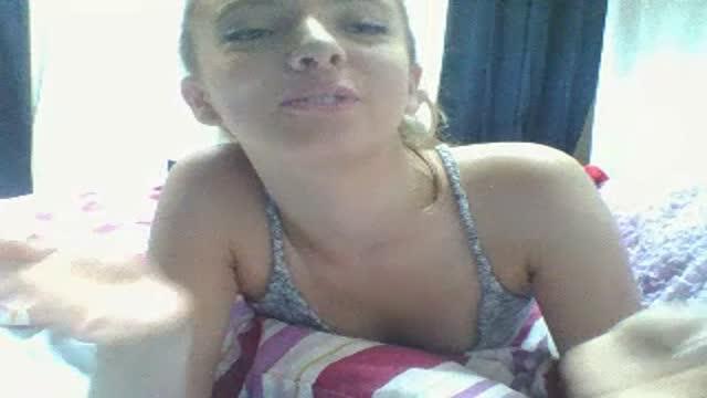KacieRoxx webcam [2015/08/13 01:00:53]