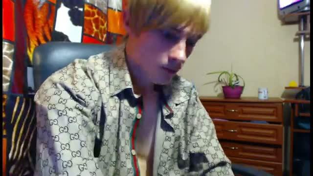 KevinBlonde recorded [2015/11/18 10:46:08]