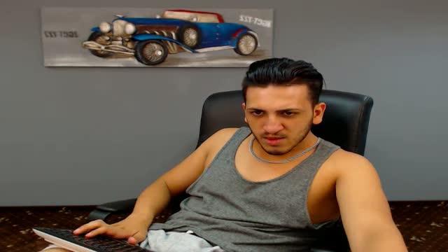TylerRipley webcam [2016/07/25 21:20:44]