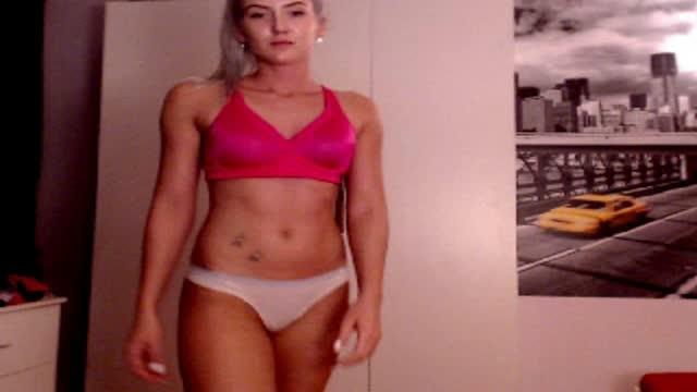 MissFitKat webcam [2016/07/25 19:40:27]