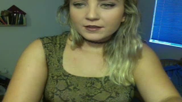 GrettaMoss recorded [2015/09/07 01:00:27]