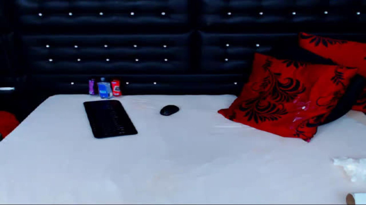NicolleHotX [2019-05-23 21:33:07]