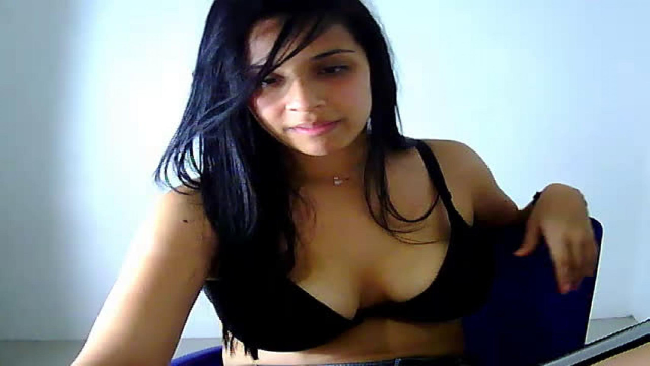 karla_smilehot