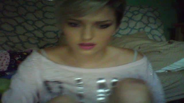 Annnlyxo show [2015/06/22 00:00:53]