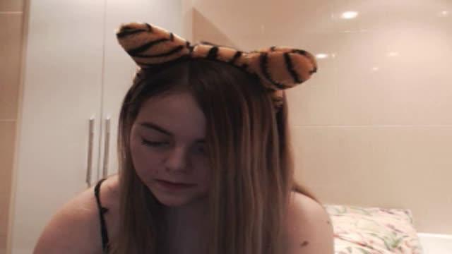 BronwenMar video [2015/12/26 08:31:09]