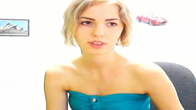 UrSweeetyBabe webcam [2015/08/25 14:01:12]