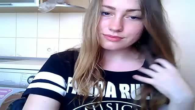 lolla_l naked [2015/07/07 12:30:34]