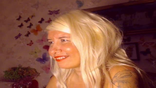 BlondeLoveCum webcam [2015/09/20 17:30:27]