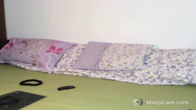 Donutella1 cam [2016/10/21 03:40:53]