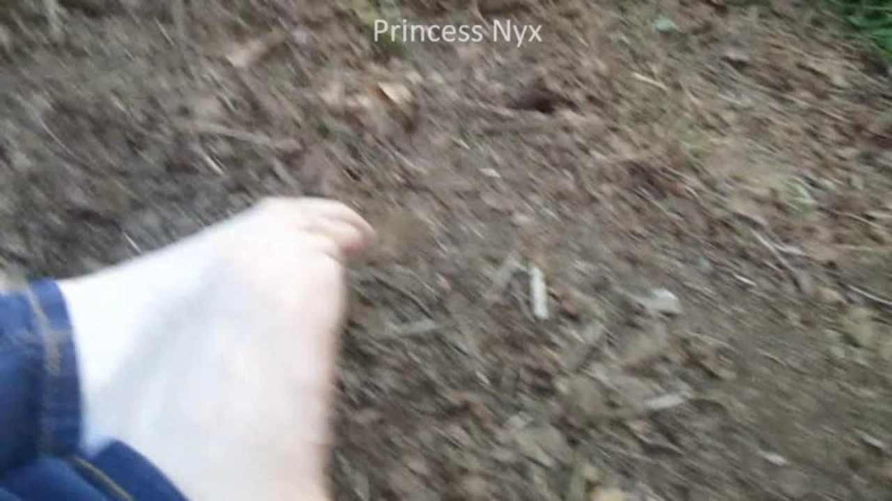 queen_nyx webcam video release [2021/12/19]