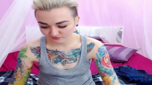 EmmaFay recorded [2015/11/04 08:16:13]