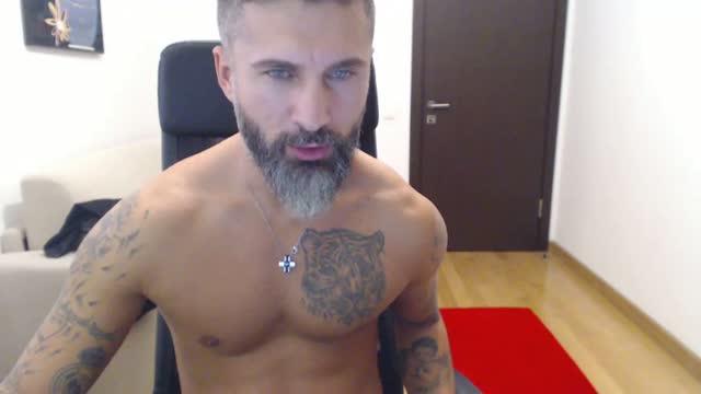 Nicolae0278 nude [2015/10/10 21:15:43]