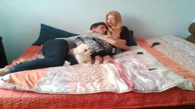 threesomecple naked [2017/01/17 10:42:36]