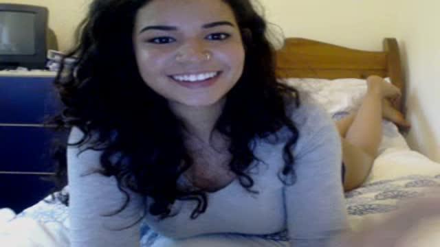 Clara_Rose webcam [2015/05/19 16:00:30]