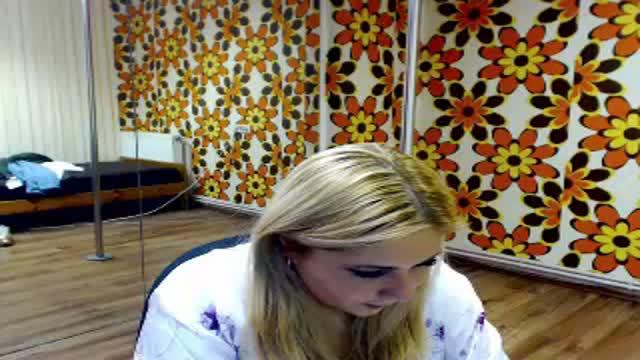 mariaadelle show [2015/10/28 10:38:09]