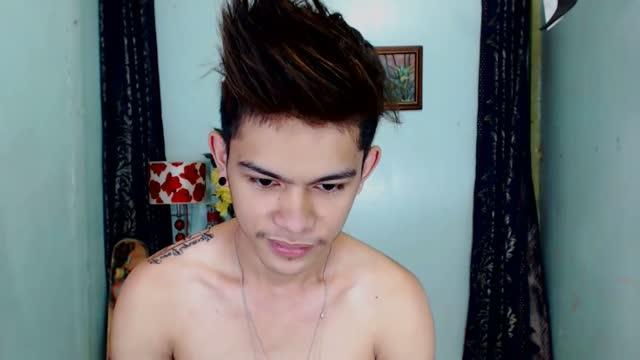 xAsianPRETTYBOYx webcam [2015/11/20 04:30:53]