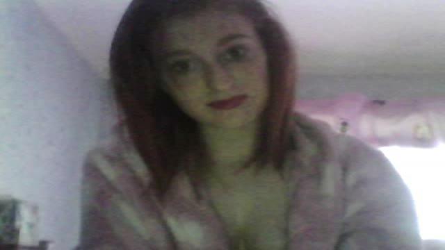 SaucyStacey99 webcam [2015/07/15 20:00:27]