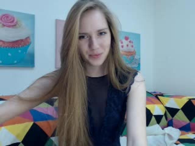 LikableBlonde webcam [2016/12/11 02:22:36]